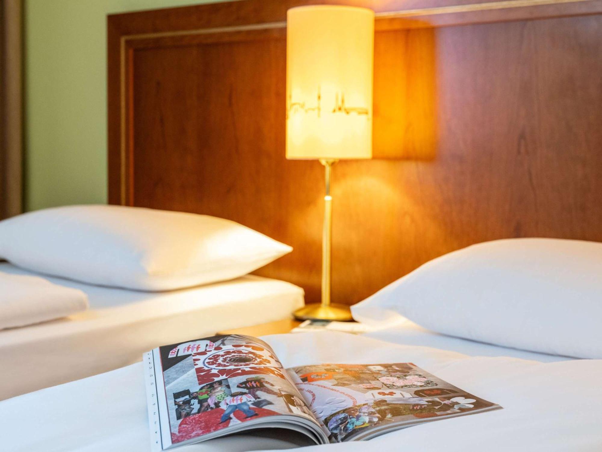Hotel Mercure Wien Westbahnhof Esterno foto