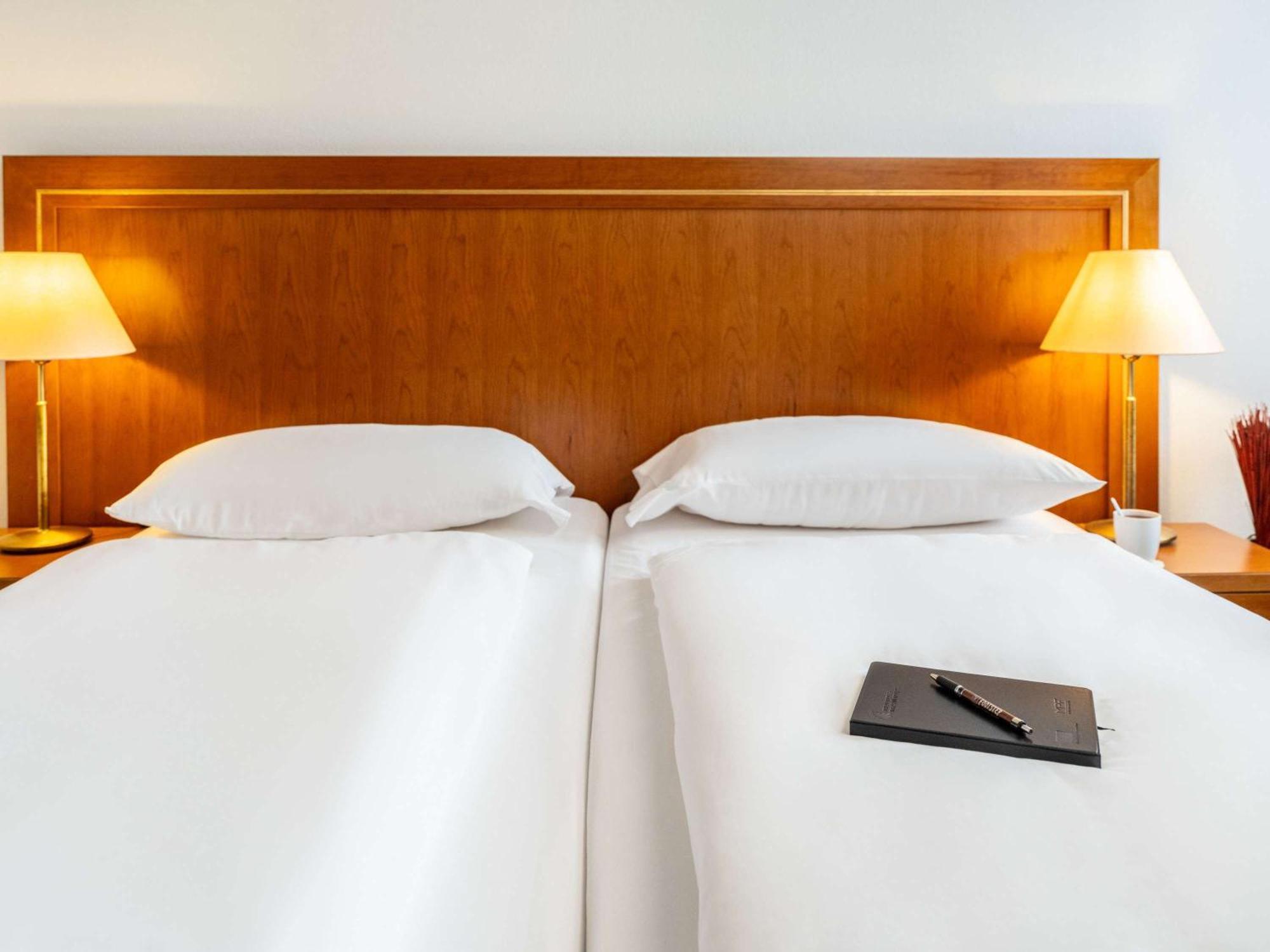 Hotel Mercure Wien Westbahnhof Esterno foto