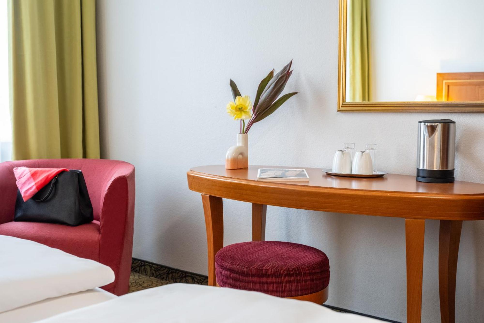 Hotel Mercure Wien Westbahnhof Esterno foto