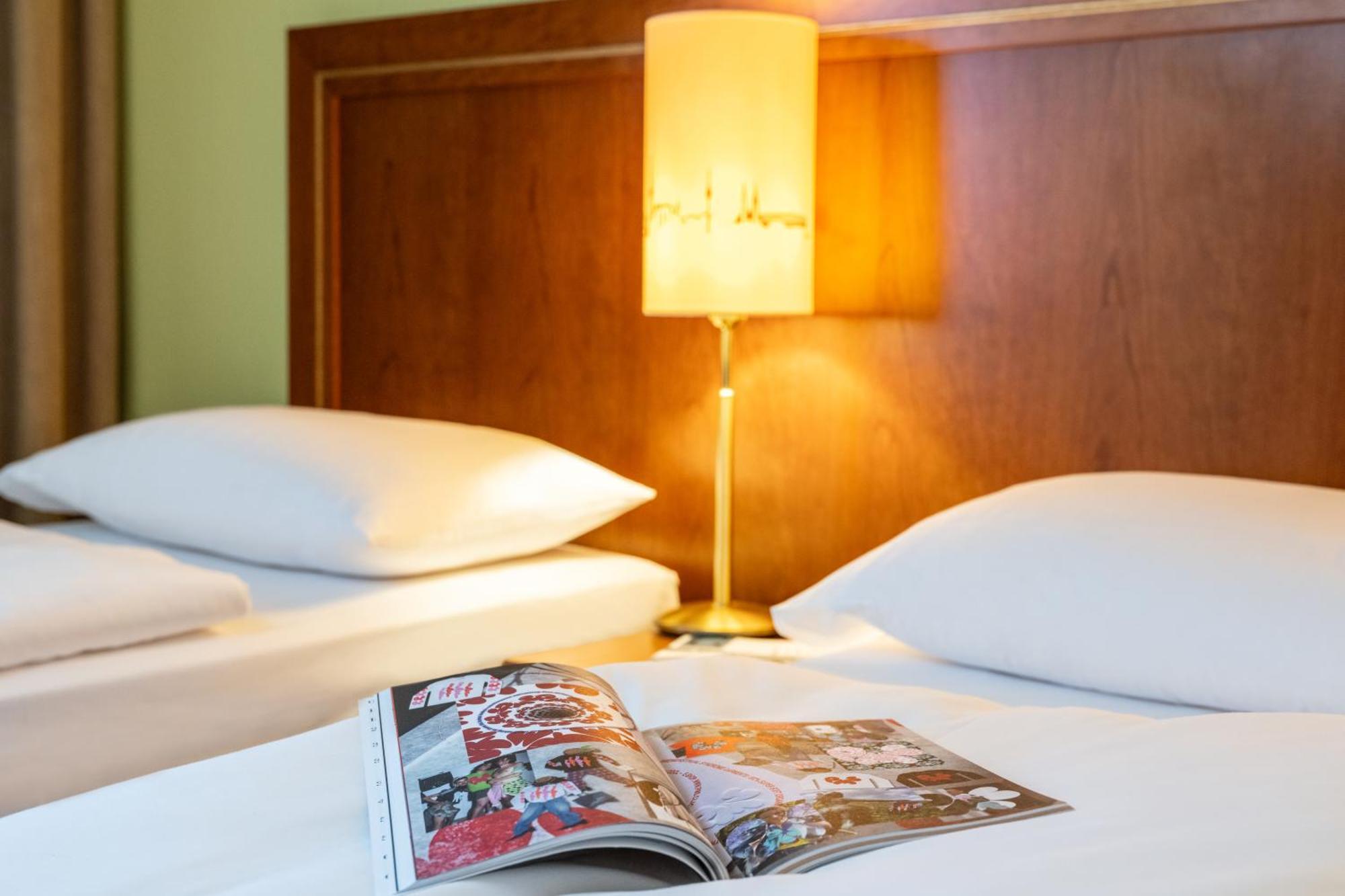 Hotel Mercure Wien Westbahnhof Esterno foto