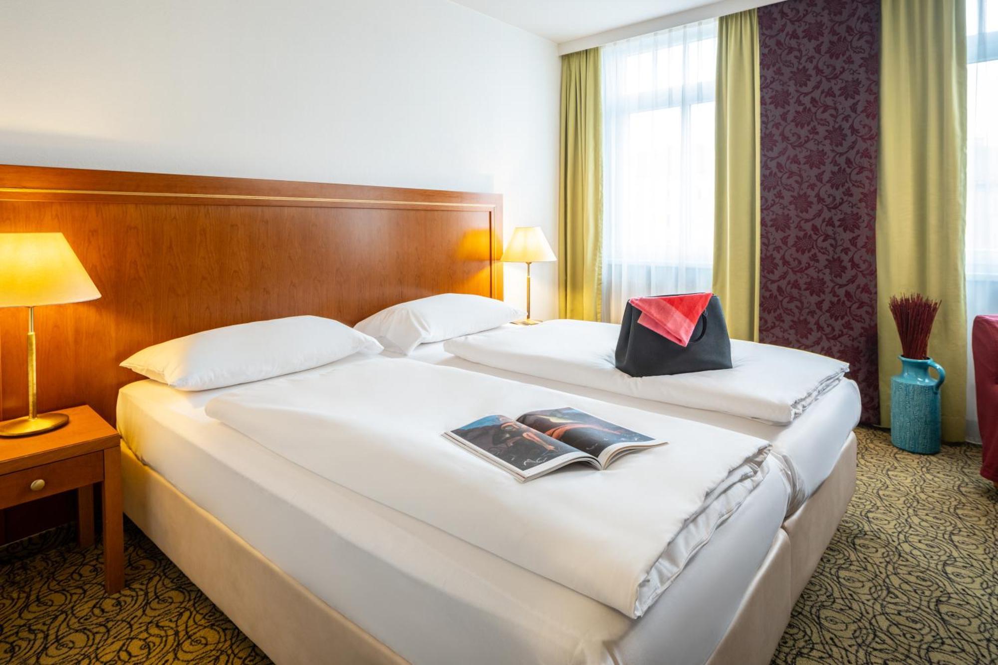 Hotel Mercure Wien Westbahnhof Esterno foto