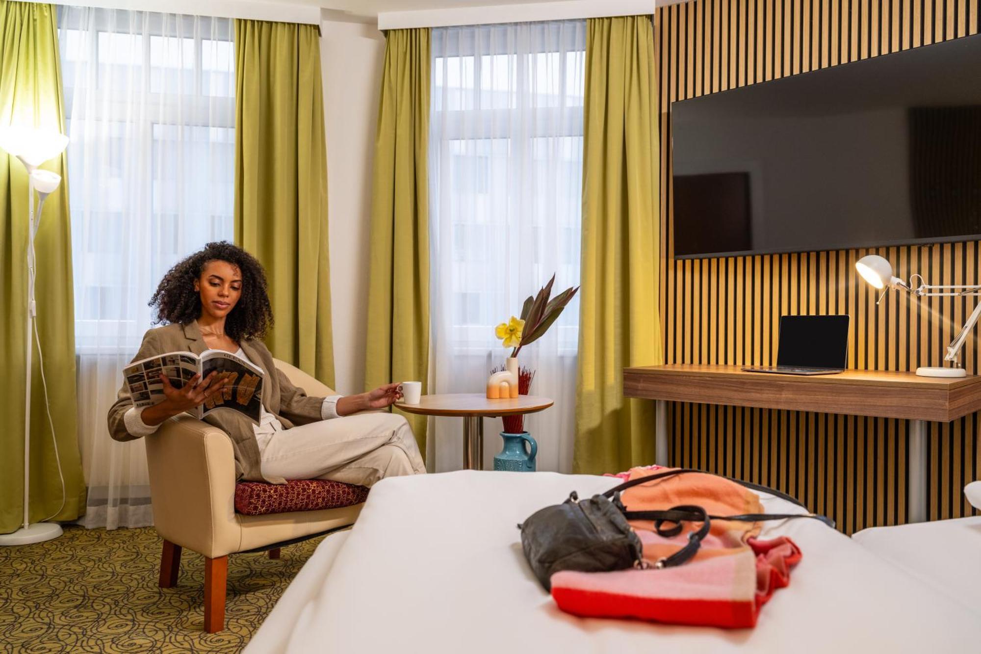 Hotel Mercure Wien Westbahnhof Esterno foto