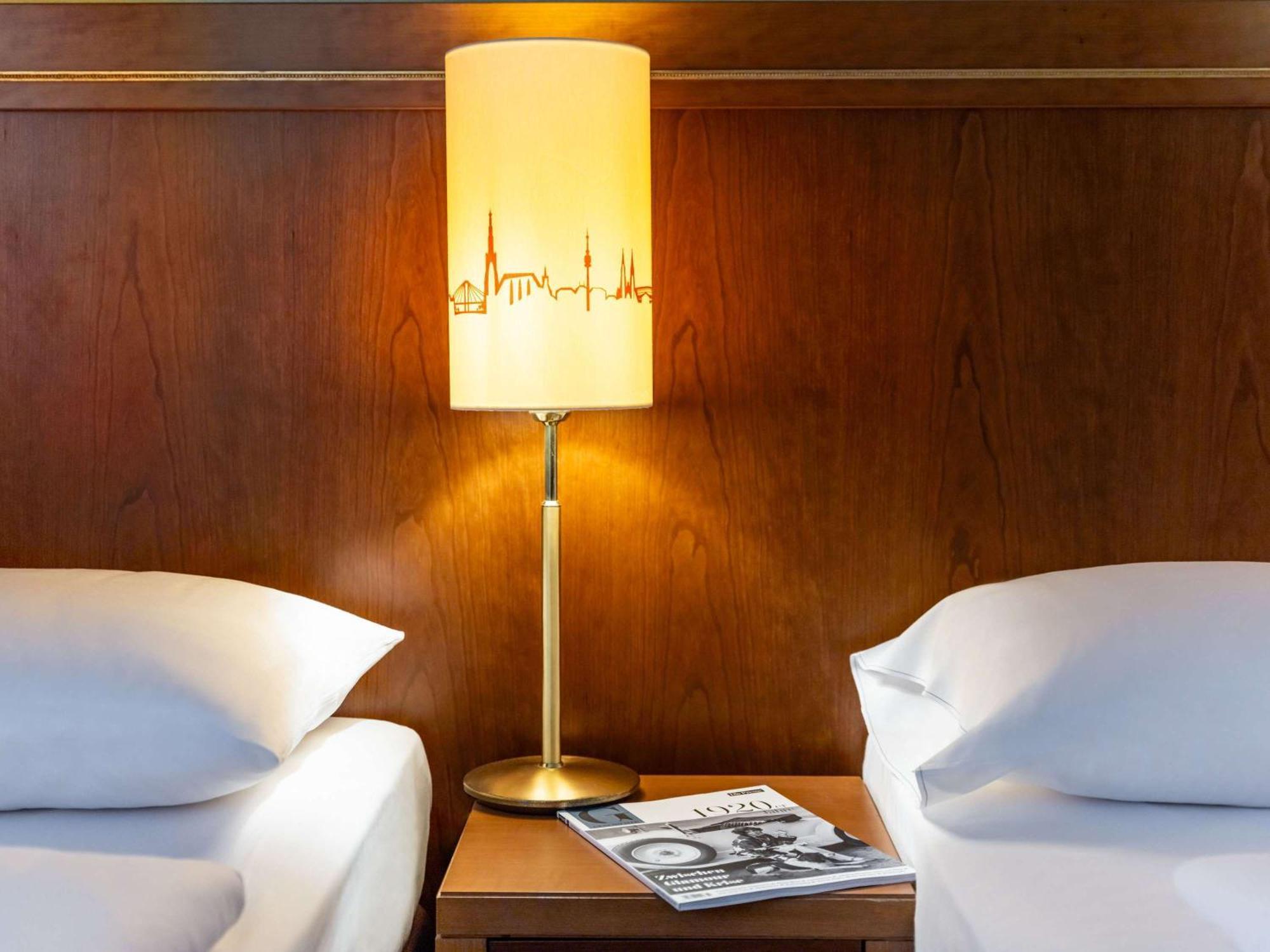 Hotel Mercure Wien Westbahnhof Esterno foto